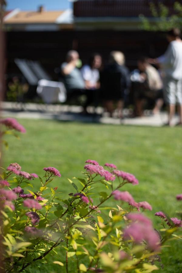 Guest House Fleurs Liptovský Mikuláš Exteriör bild