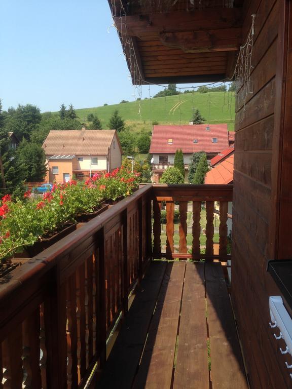 Guest House Fleurs Liptovský Mikuláš Exteriör bild